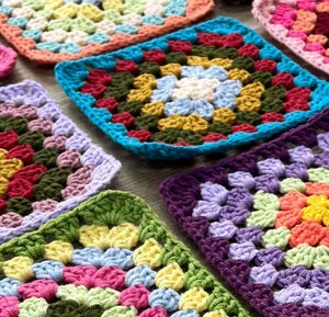 NEW! Crochet: Granny Squares and Beyond